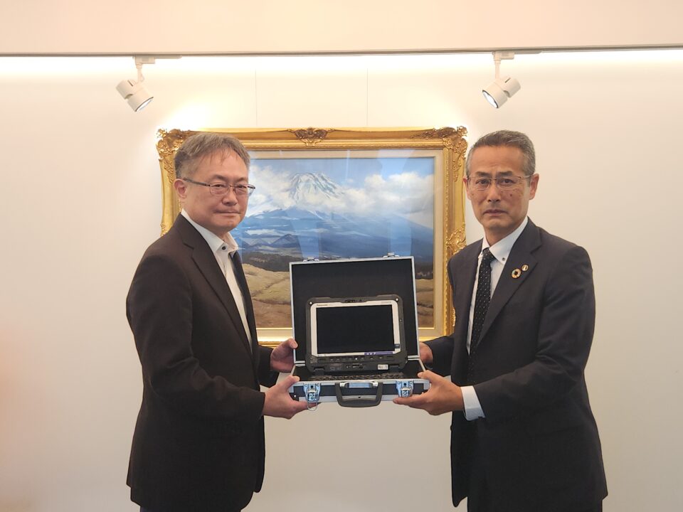 電子平板を寄贈していただきました[土木関連学科]｜キャンパスニュース｜中央工学校（建築・インテリア・土木・機械設計・3DCADを学べる東京の専門学校）